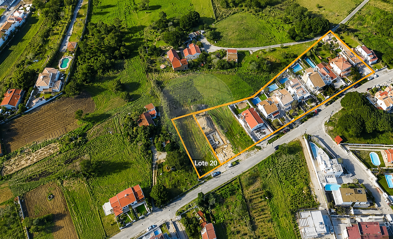 Terreno à venda em Sesimbra