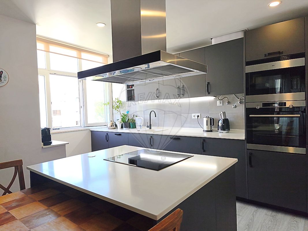 Apartamento - Carnaxide e Queijas, Oeiras, Lisboa