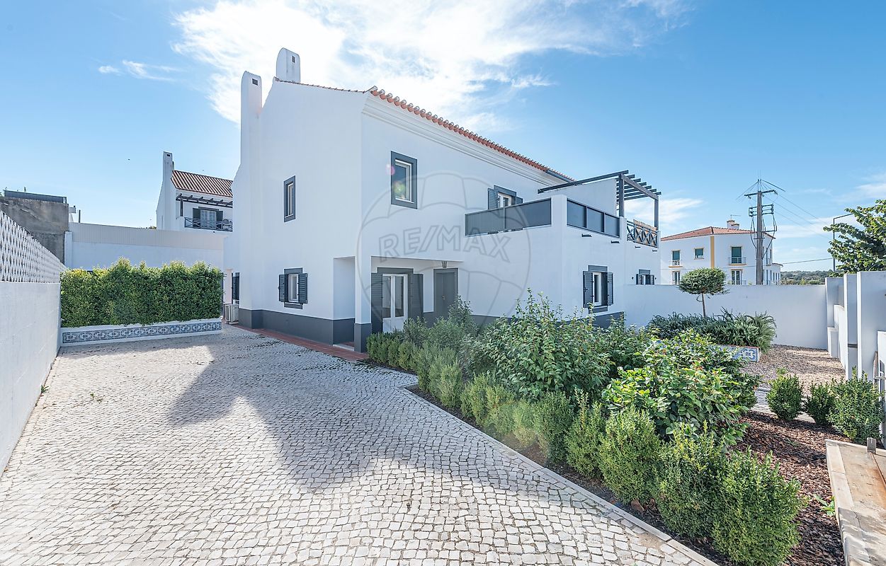 Apartamento T4 à venda em Benavente