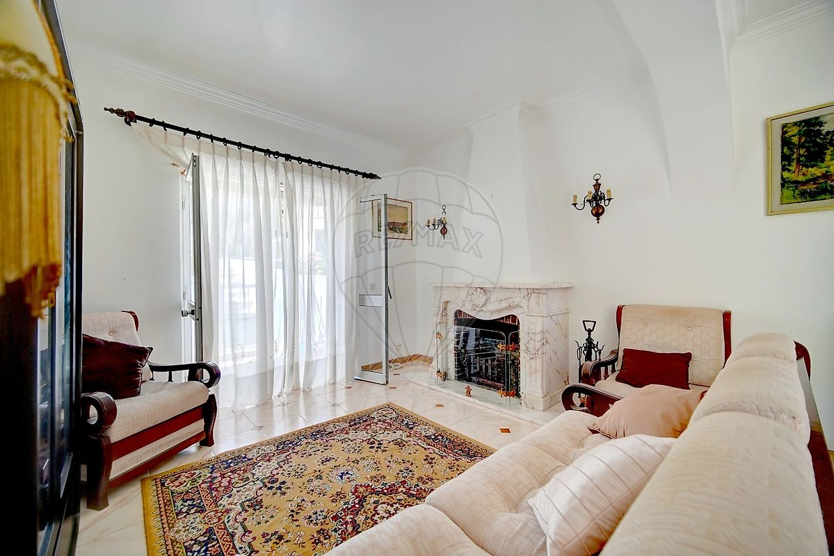listing 120171133-684 picture-0