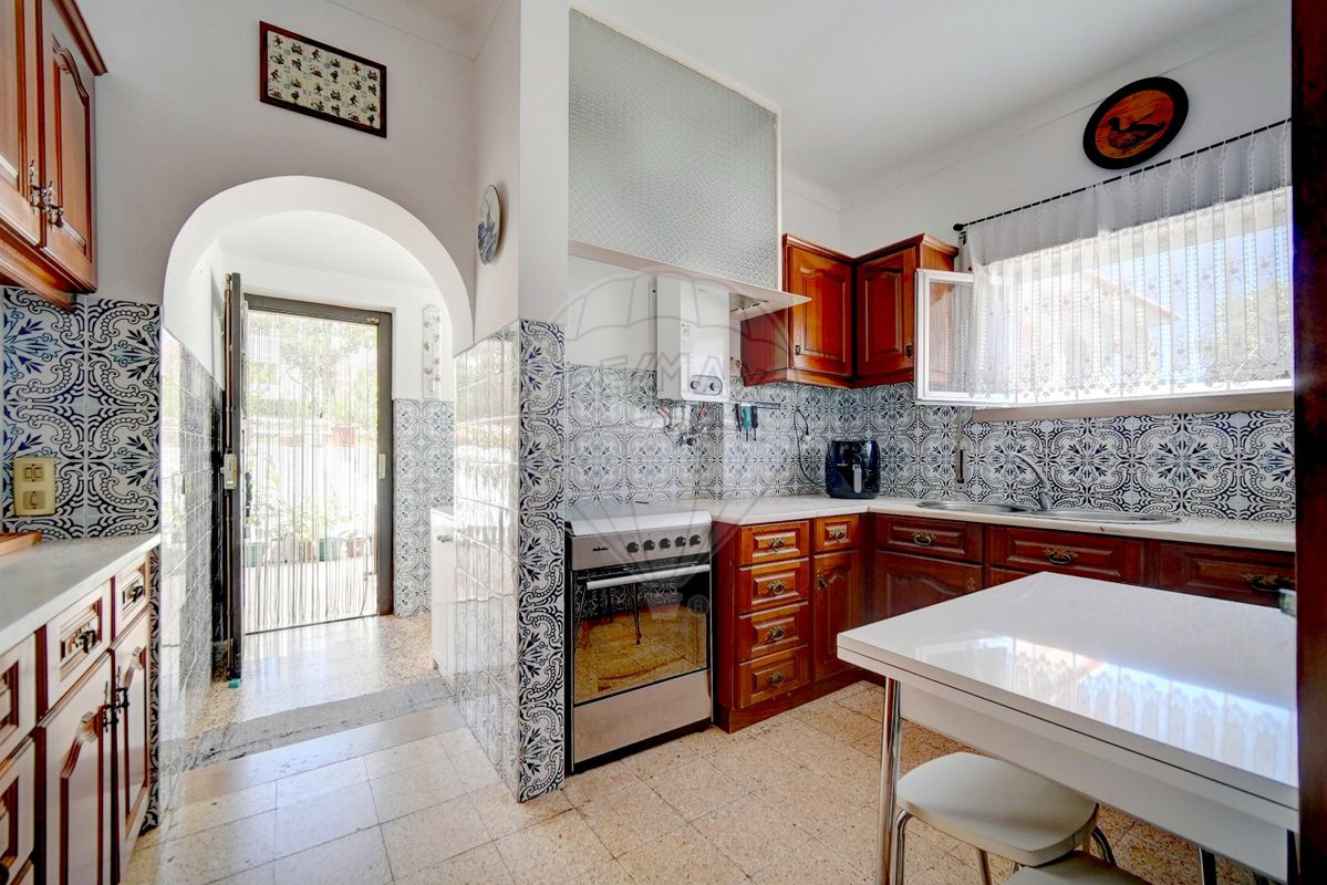 listing 120171133-684 picture-0