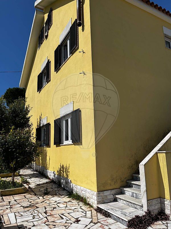 Moradia T6 à venda em Oeiras