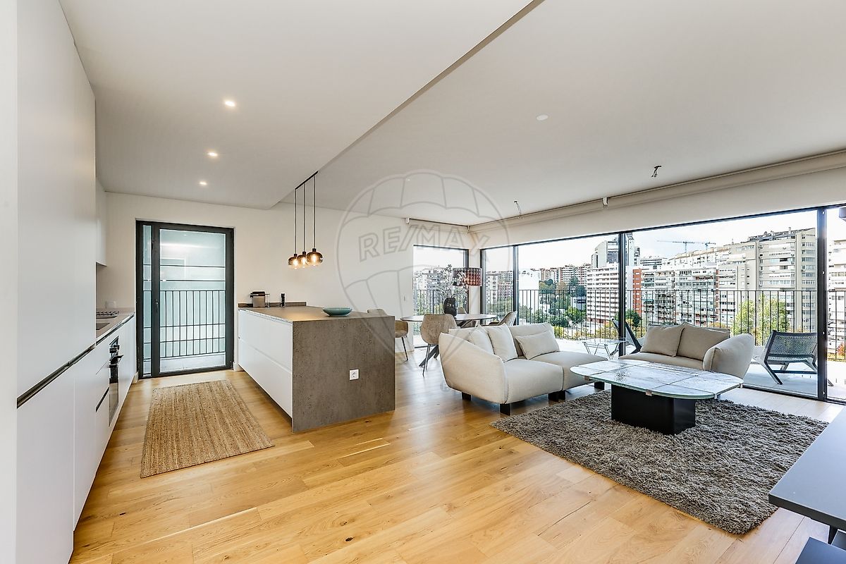 Apartamento T3 à venda em Oeiras