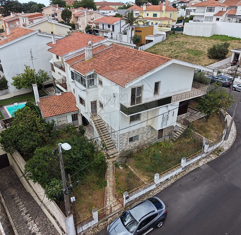 Moradia T12 à venda em Cascais