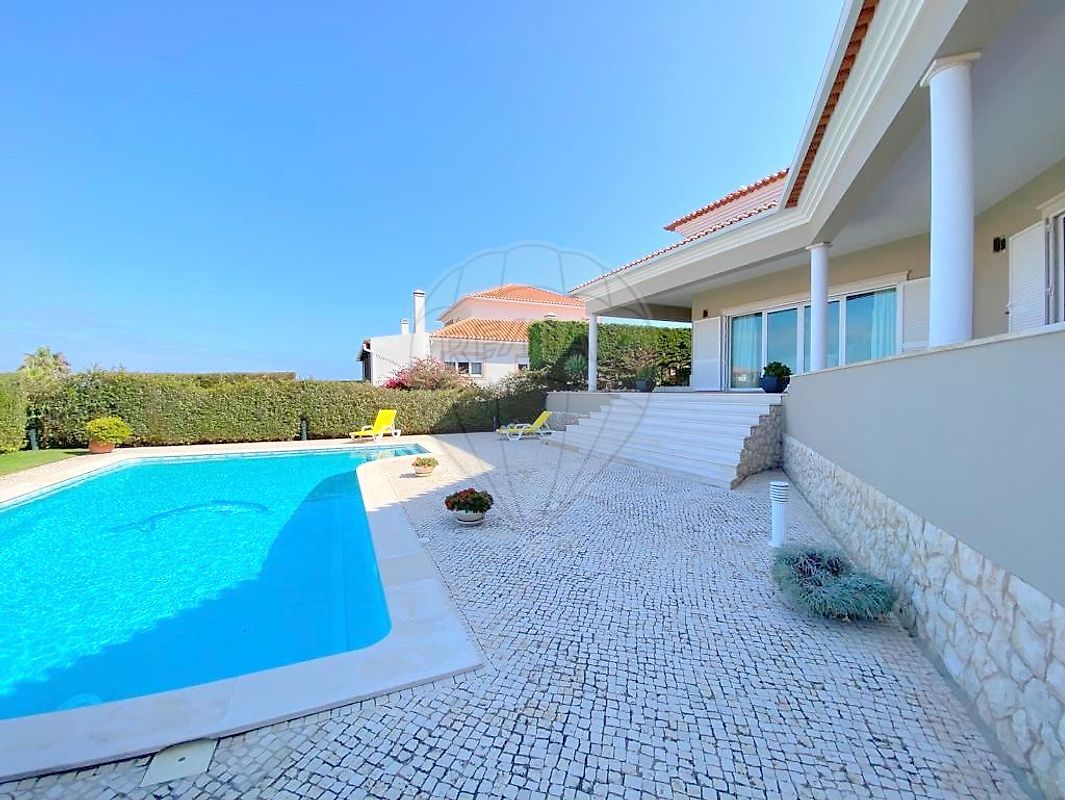 Apartamento T4 à venda em Óbidos