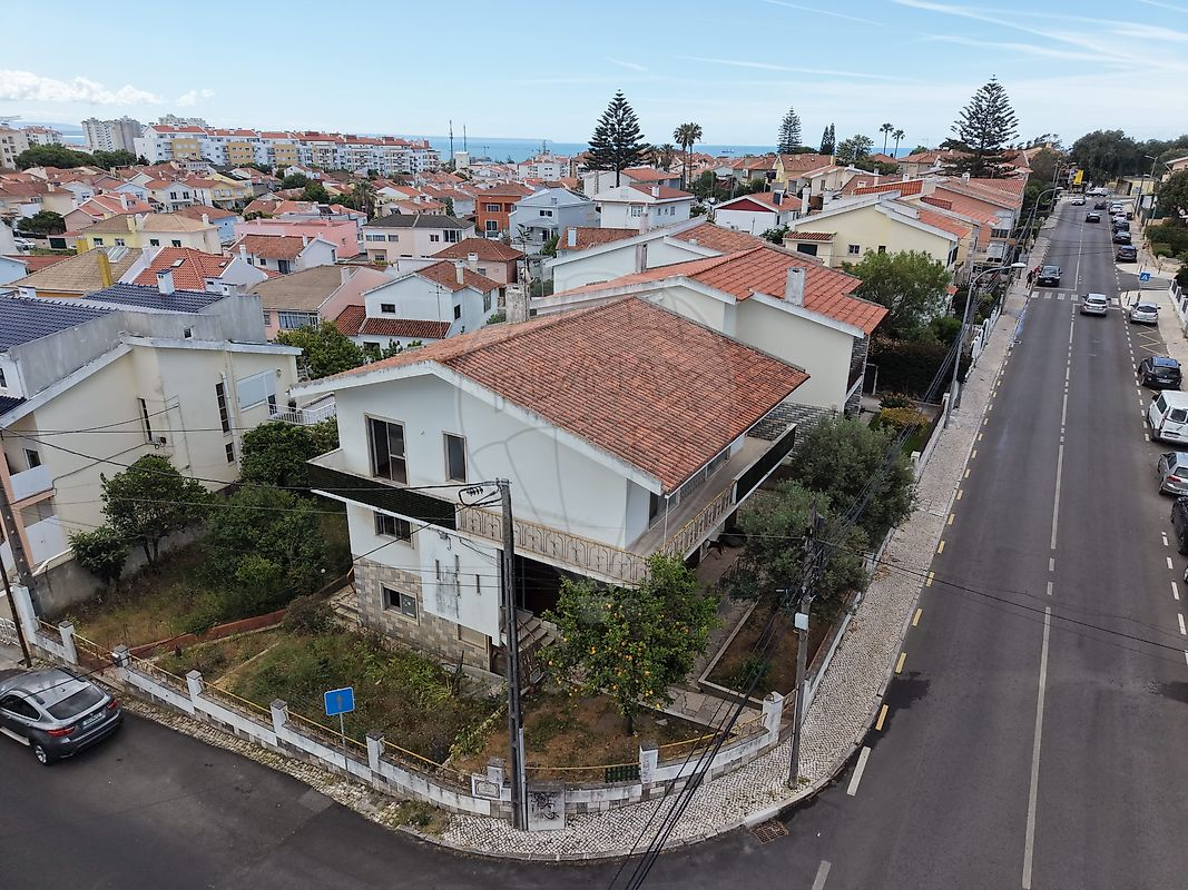 Moradia em Carcavelos e Parede, Cascais