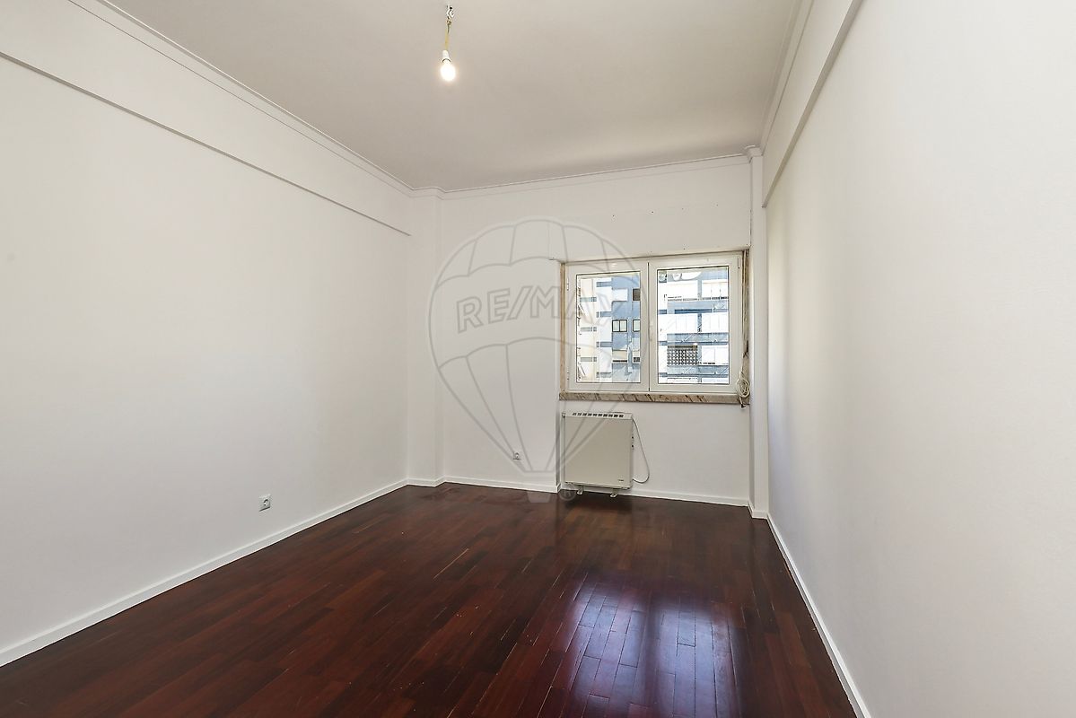 Apartamento T3 à venda em Carnaxide e Queijas, Oeiras — foto 18