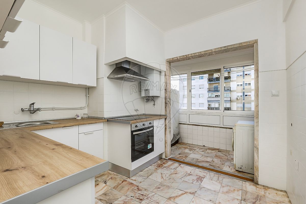 Apartamento T3 à venda em Carnaxide e Queijas, Oeiras — foto 13