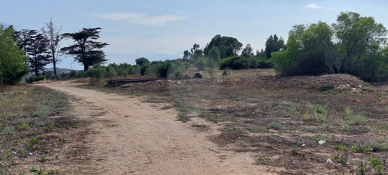 Terreno  à venda em Amadora