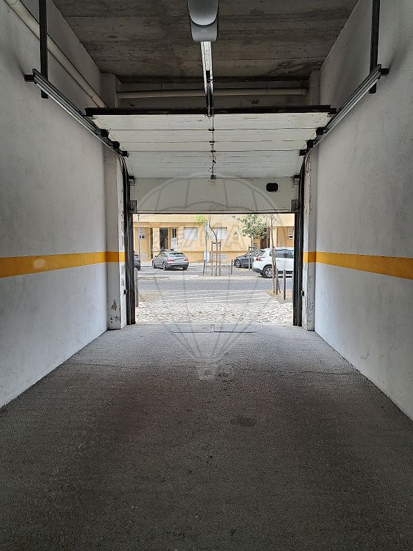 Apartamento T0 em Carnide 4