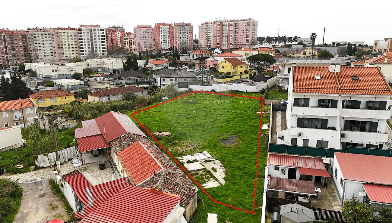 Terreno à venda em Sintra