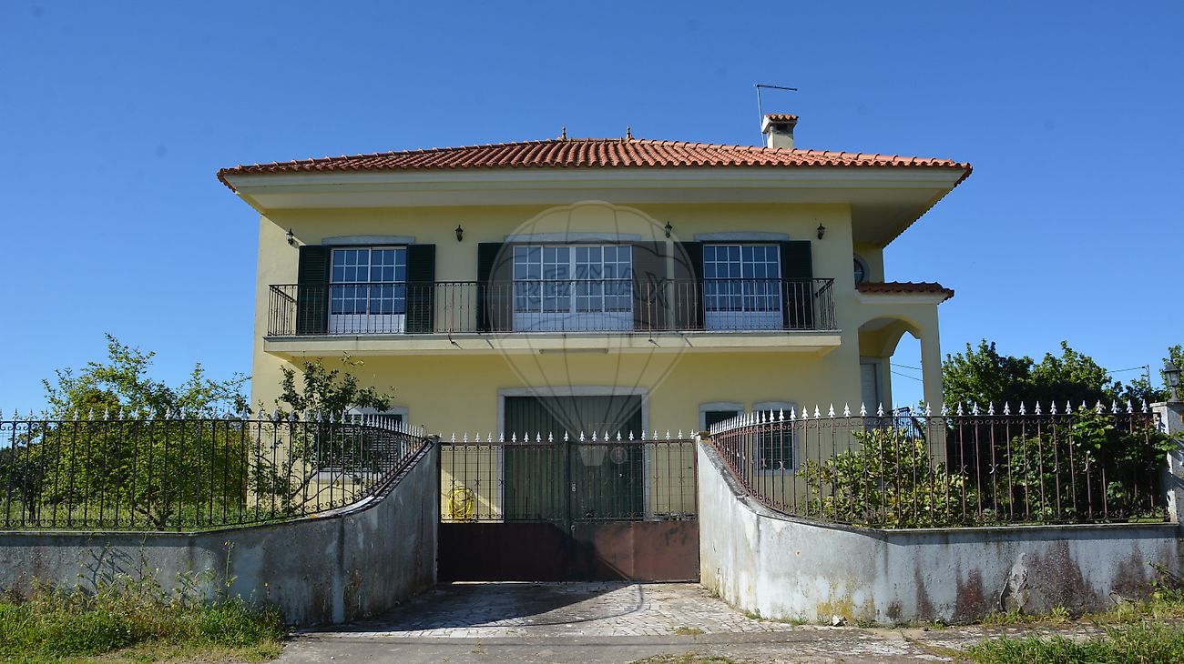 Moradia T3 à venda em Azambuja