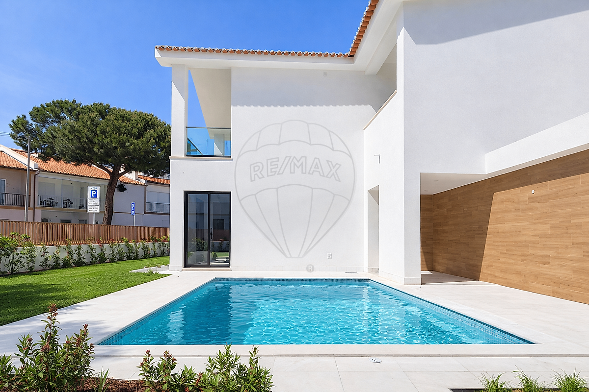 Moradia T4 à venda em Oeiras