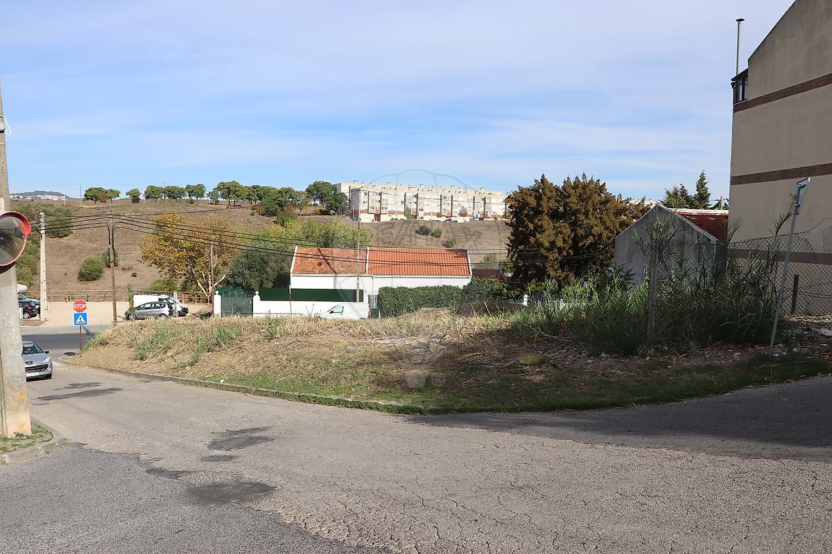 Terreno à venda em Lisboa