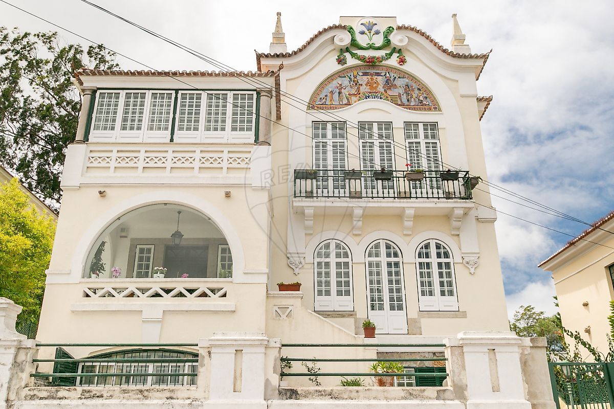 Apartamento T5 à venda em Sintra