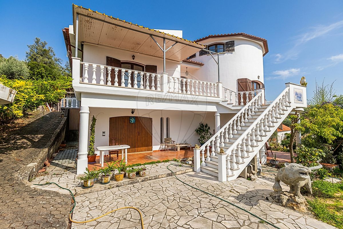 Moradia T5 - Além da Ribeira e Pedreira, Tomar, Santarém
