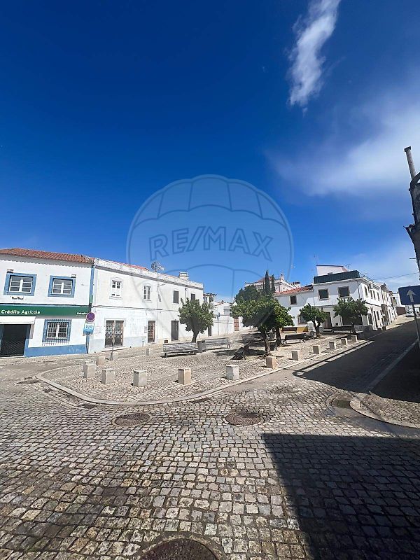 Prédio - Cabeção, Mora, Évora