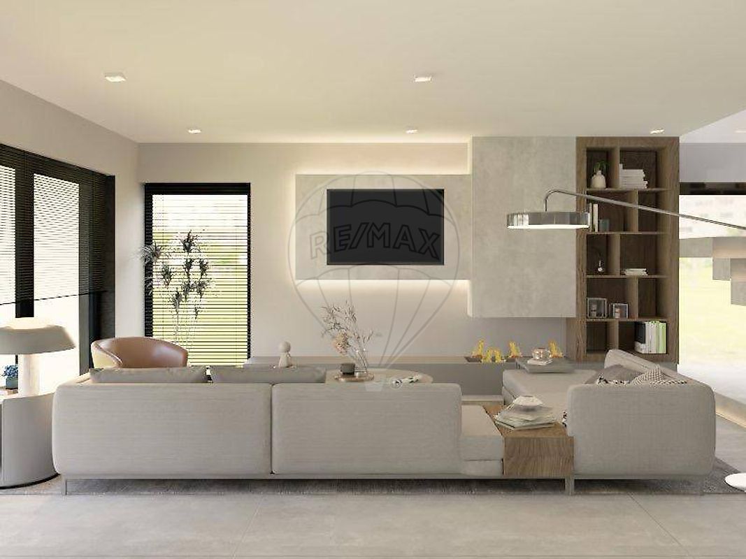 Land for sale in Almada, Portugal — €550,000