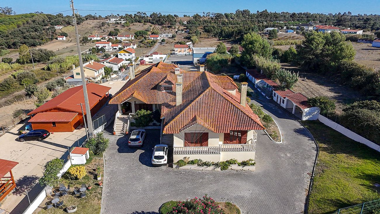 Moradia T14 para venda