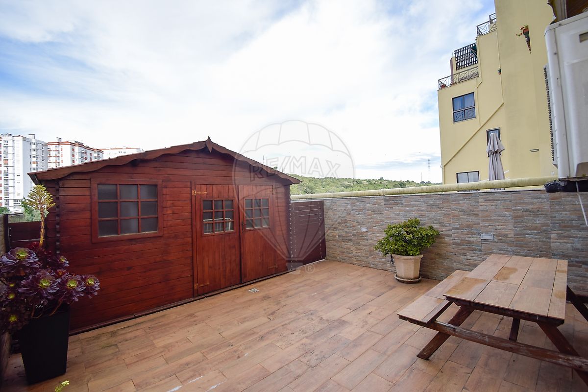 Apartamento T3 à venda em Sintra