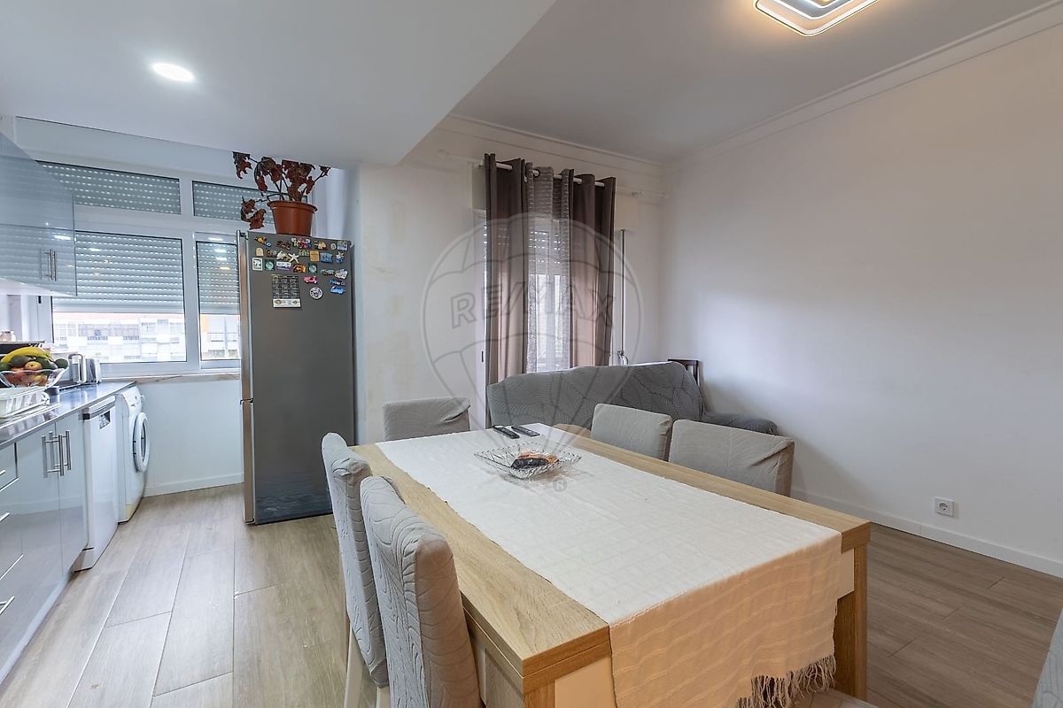 Apartamento T3 à venda em Sintra