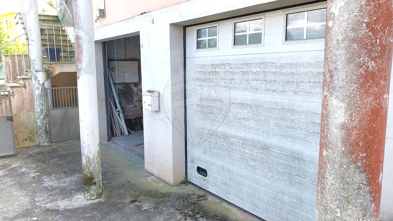 Garagem - Almargem do Bispo, Pêro Pinheiro e Montelavar, Sintra, Lisboa