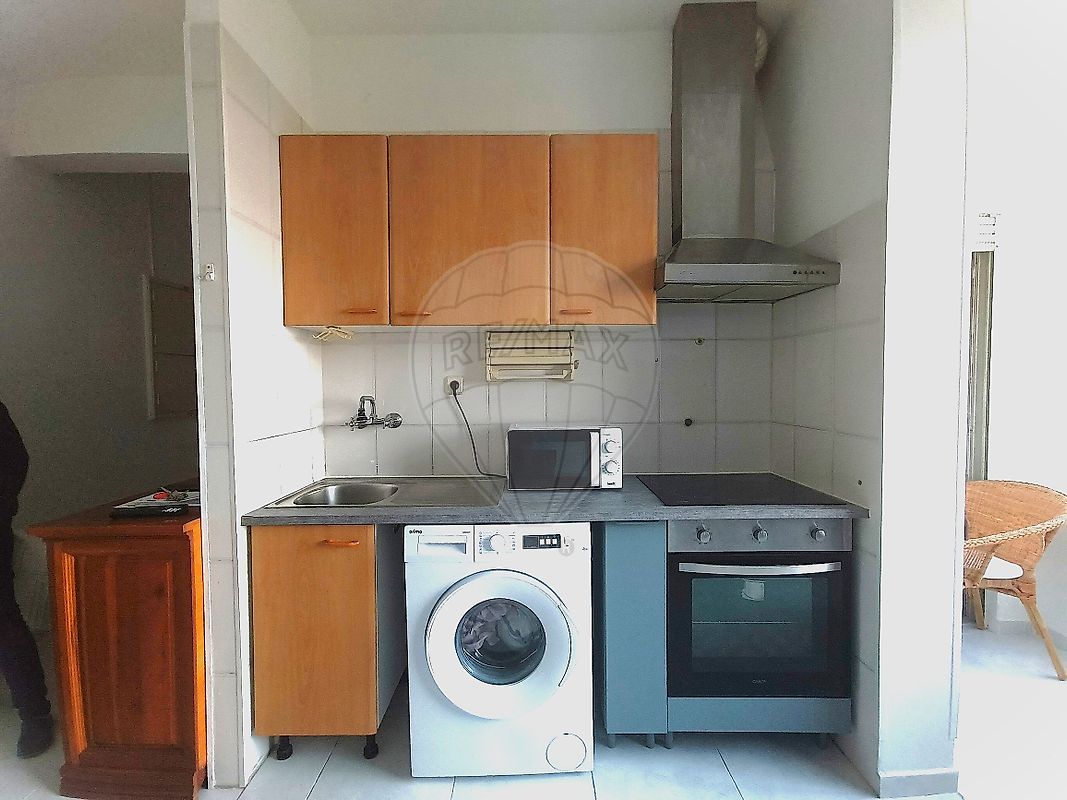 Apartamento T1 à venda em Amadora