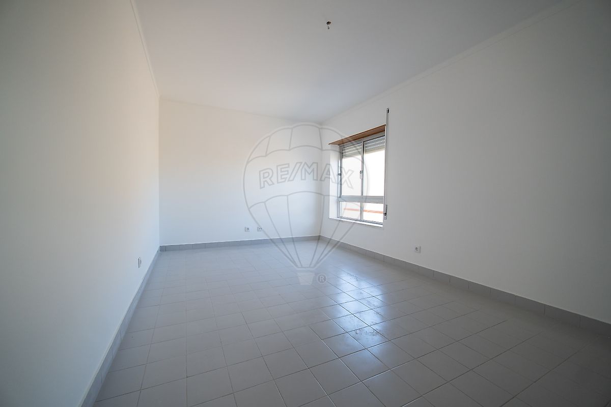 Apartamento T2 à venda em Carnaxide e Queijas, Oeiras — foto 11
