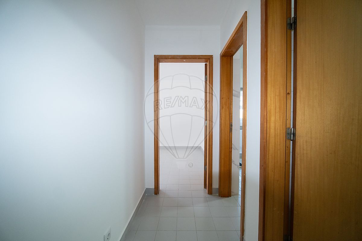 Apartamento T2 à venda em Carnaxide e Queijas, Oeiras — foto 12