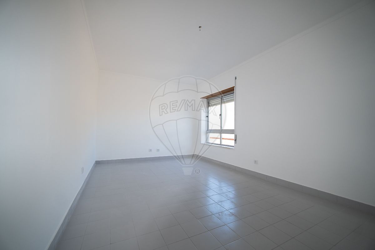 Apartamento T2 à venda em Carnaxide e Queijas, Oeiras — foto 9