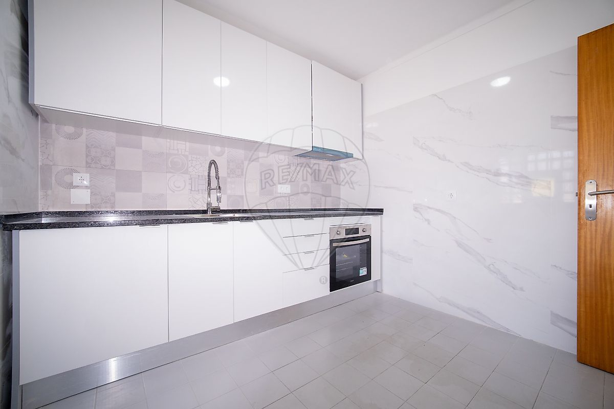 Apartamento T2 à venda em Carnaxide e Queijas, Oeiras — foto 24