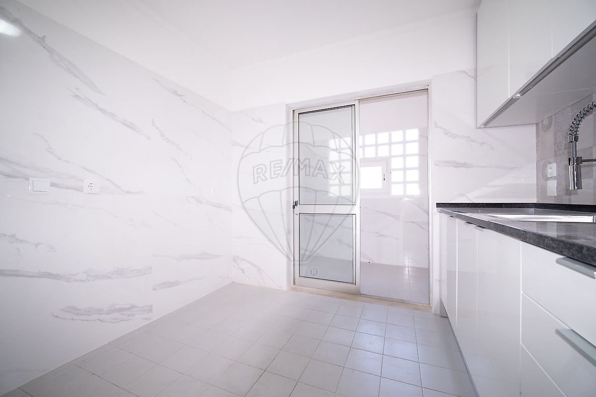 Apartamento T2 à venda em Carnaxide e Queijas, Oeiras — foto 19