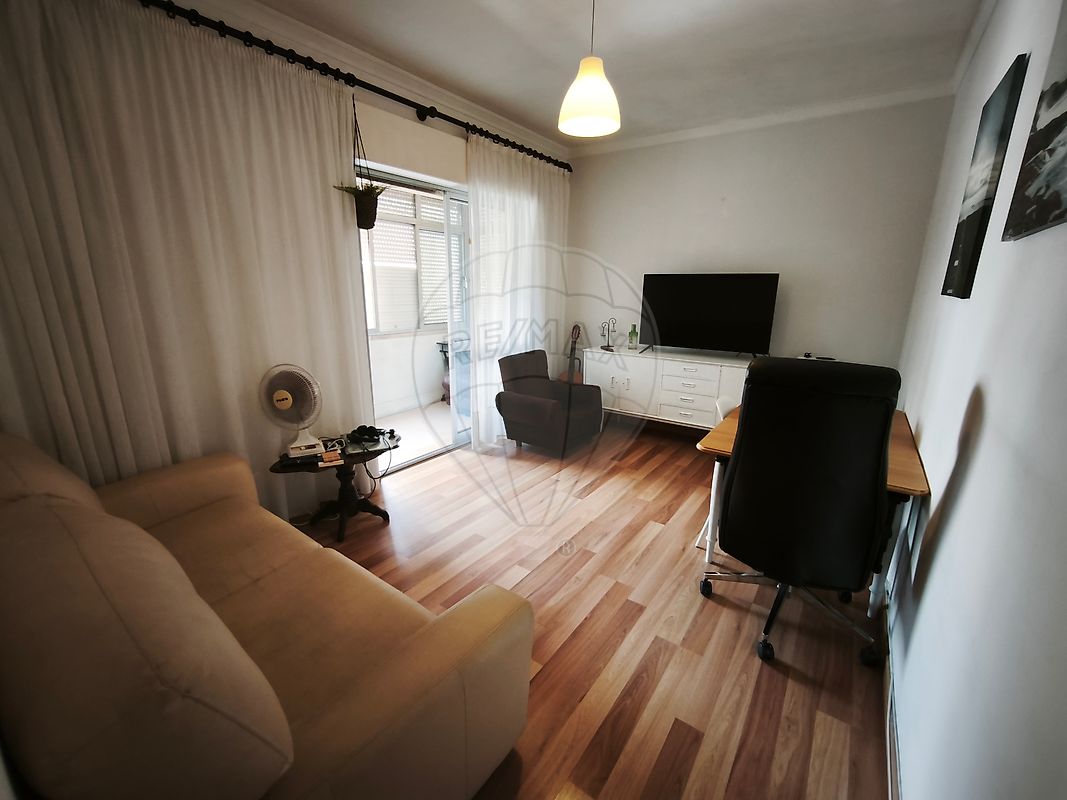 Apartamento T1 à venda em Amadora