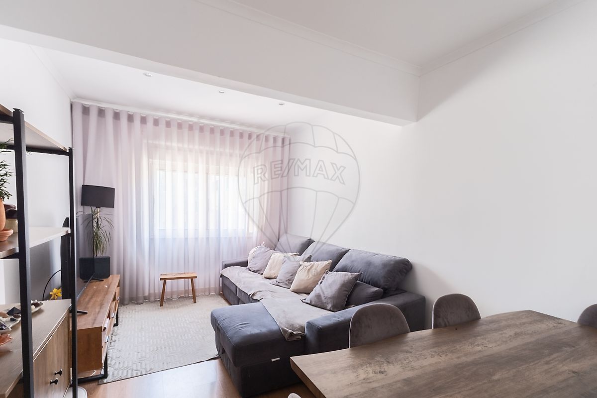 Apartamento T2 - Mina de Água, Amadora, Lisboa