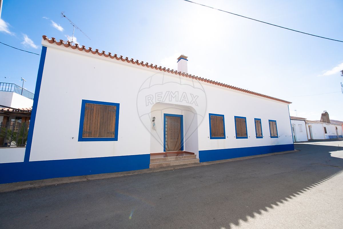 Apartamento T4 à venda em Reguengos de Monsaraz