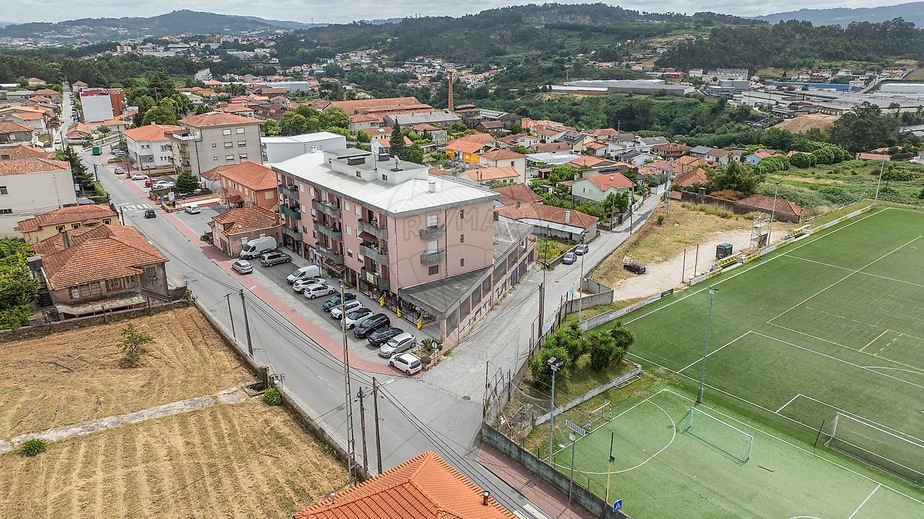 Loja - Delães, Vila Nova de Famalicão, Braga