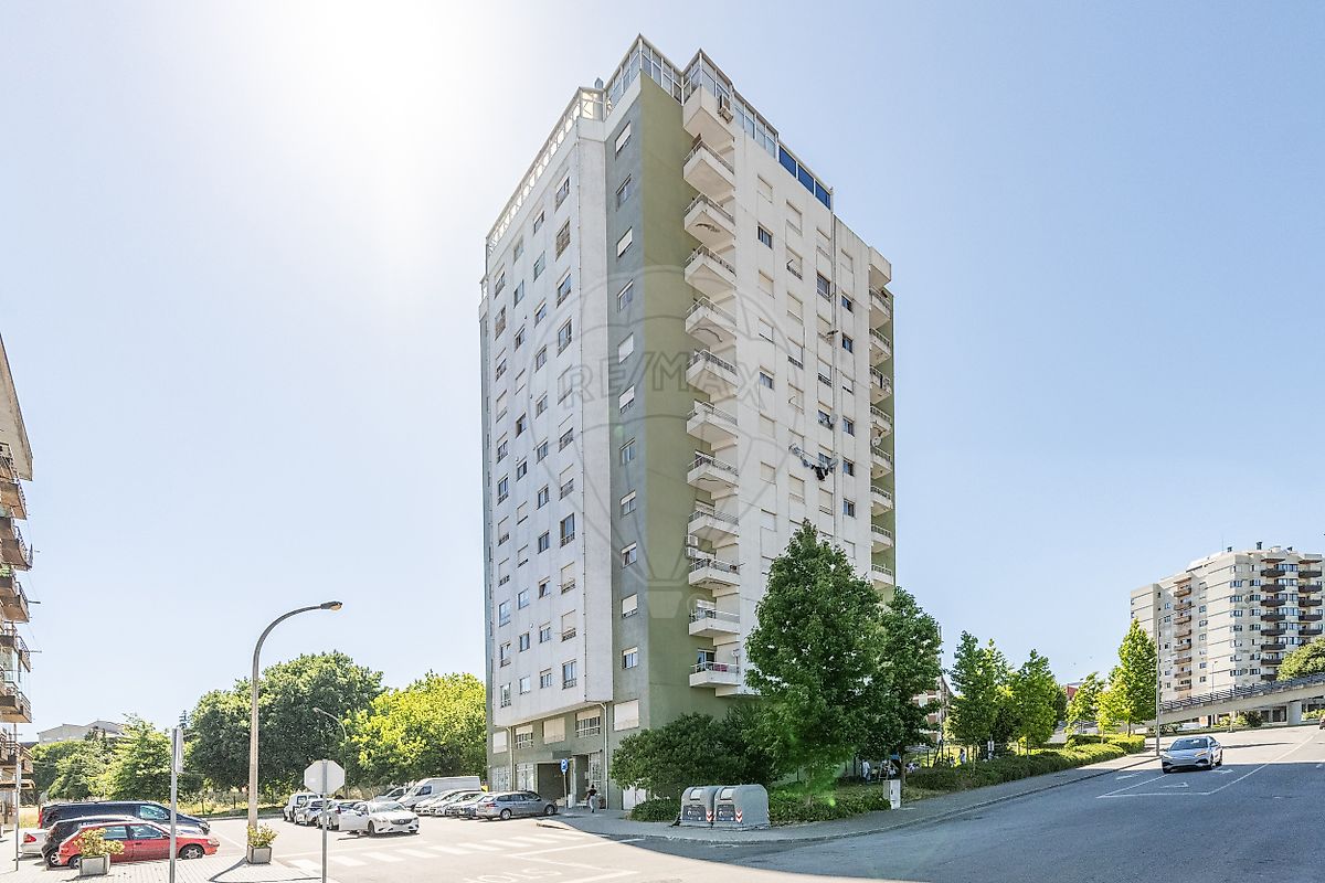 Apartamento T2 à venda em Braga (Maximinos, Sé e Cividade), Braga — foto 2