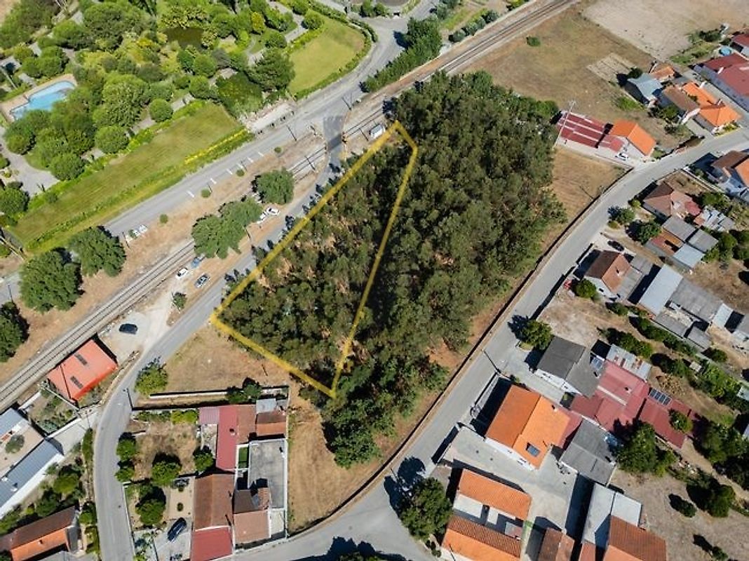 Terreno à venda em Monte Redondo