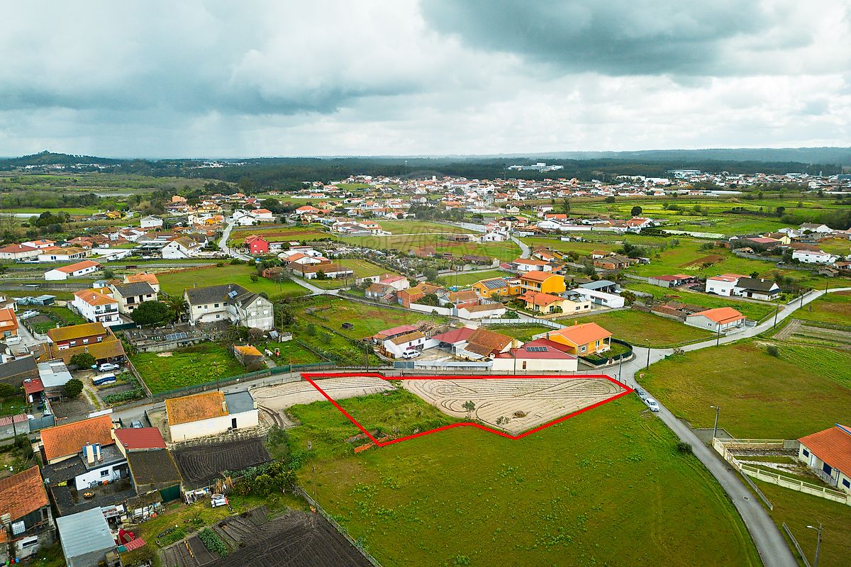 Terreno à venda em Leiria