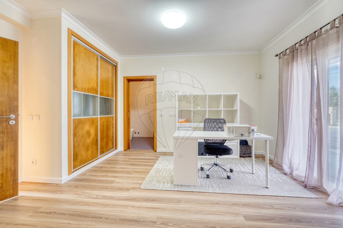 listing 120251399-17 picture-0