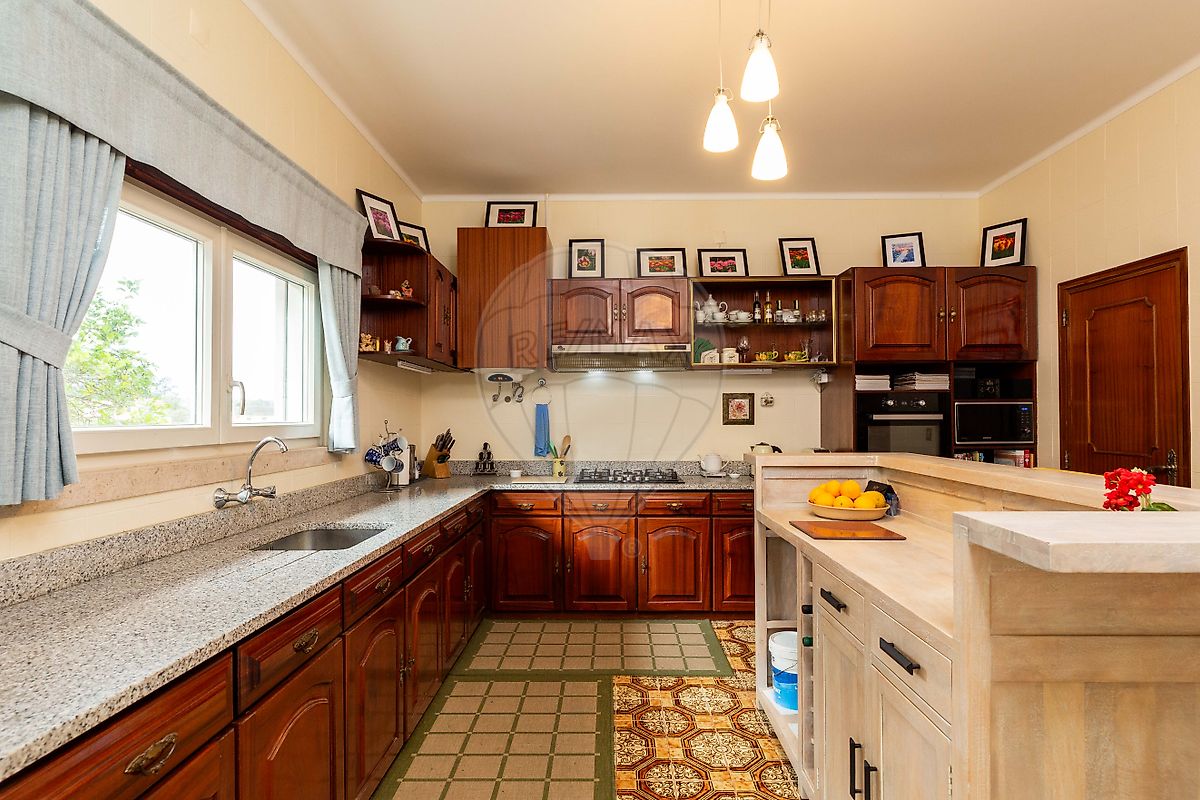 listing 120251223-82 picture-0