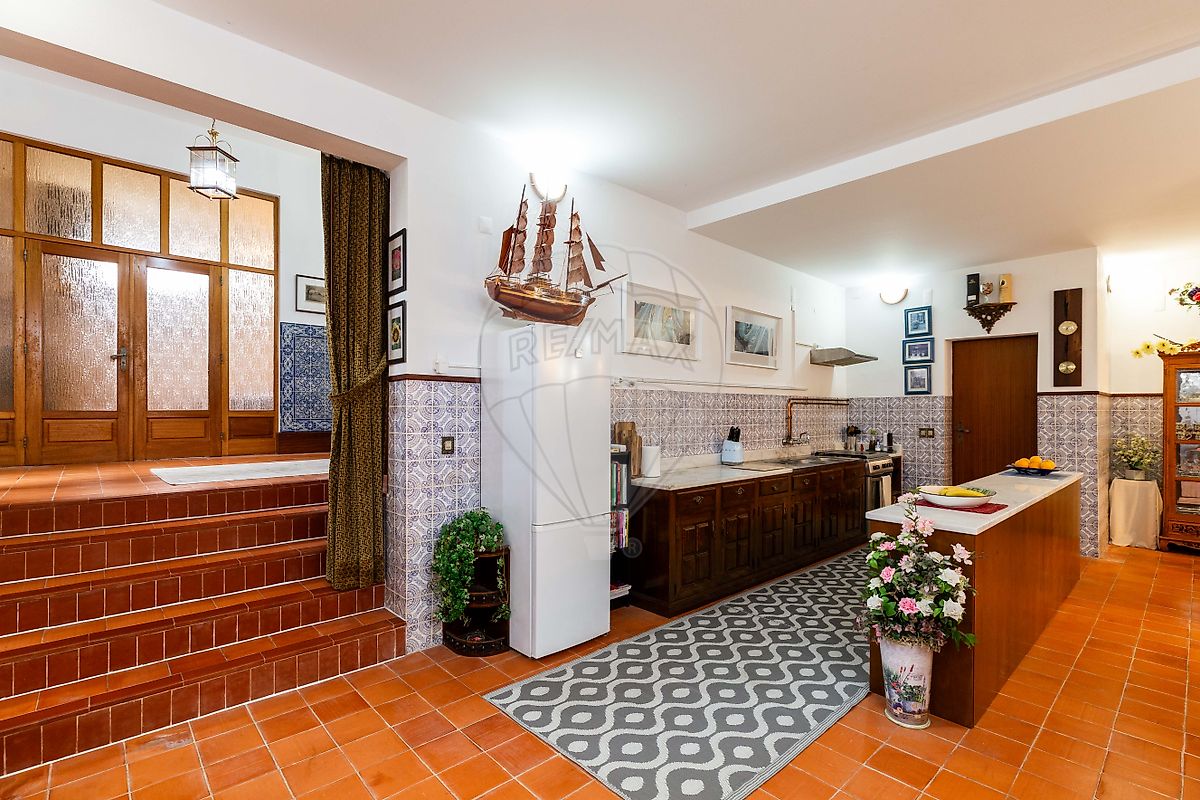 listing 120251223-82 picture-0