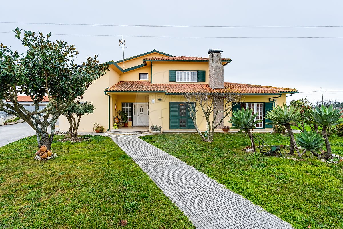 Moradia T6 para venda