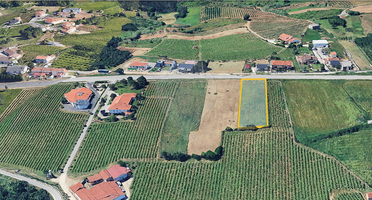 Terreno à venda em Leiria