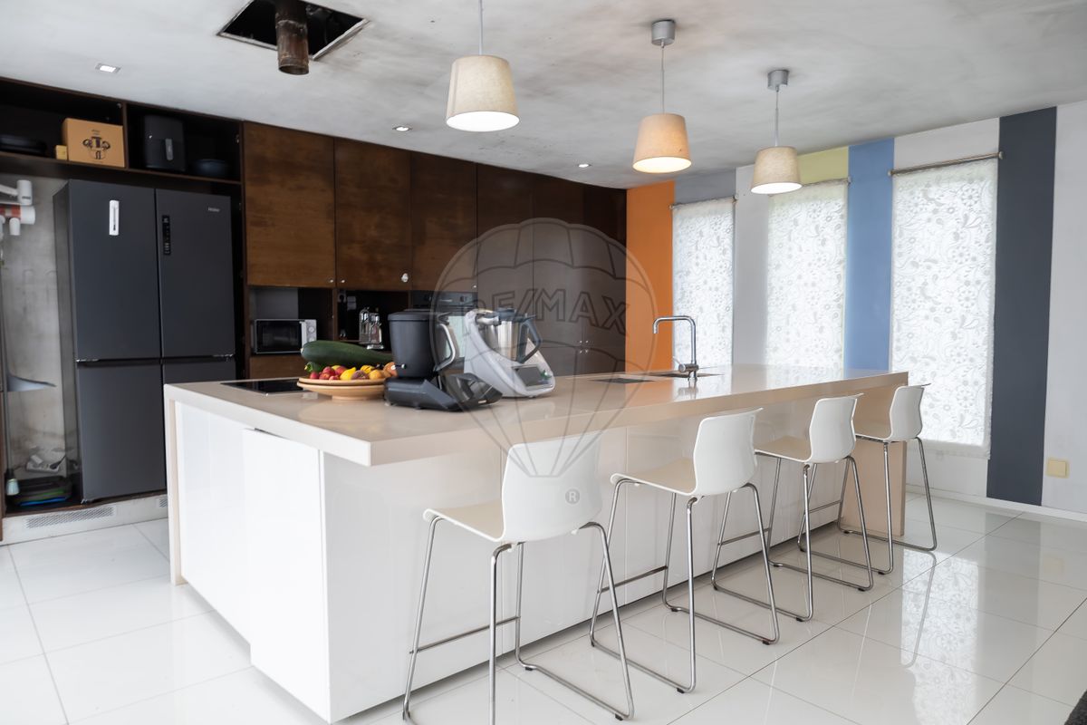 listing 120251412-8 picture-0