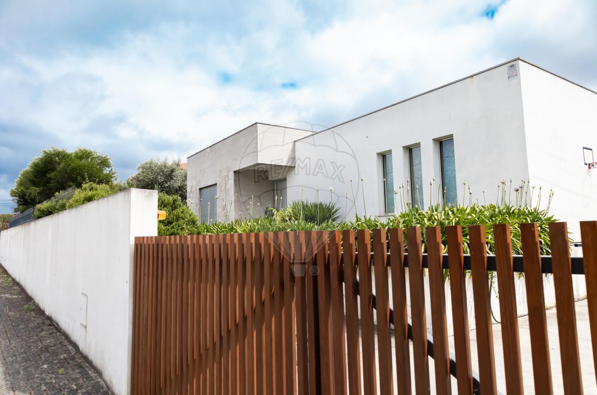 listing 120251412-8 picture-0