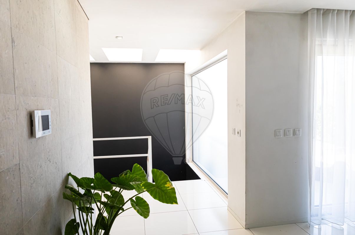 listing 120251412-8 picture-0