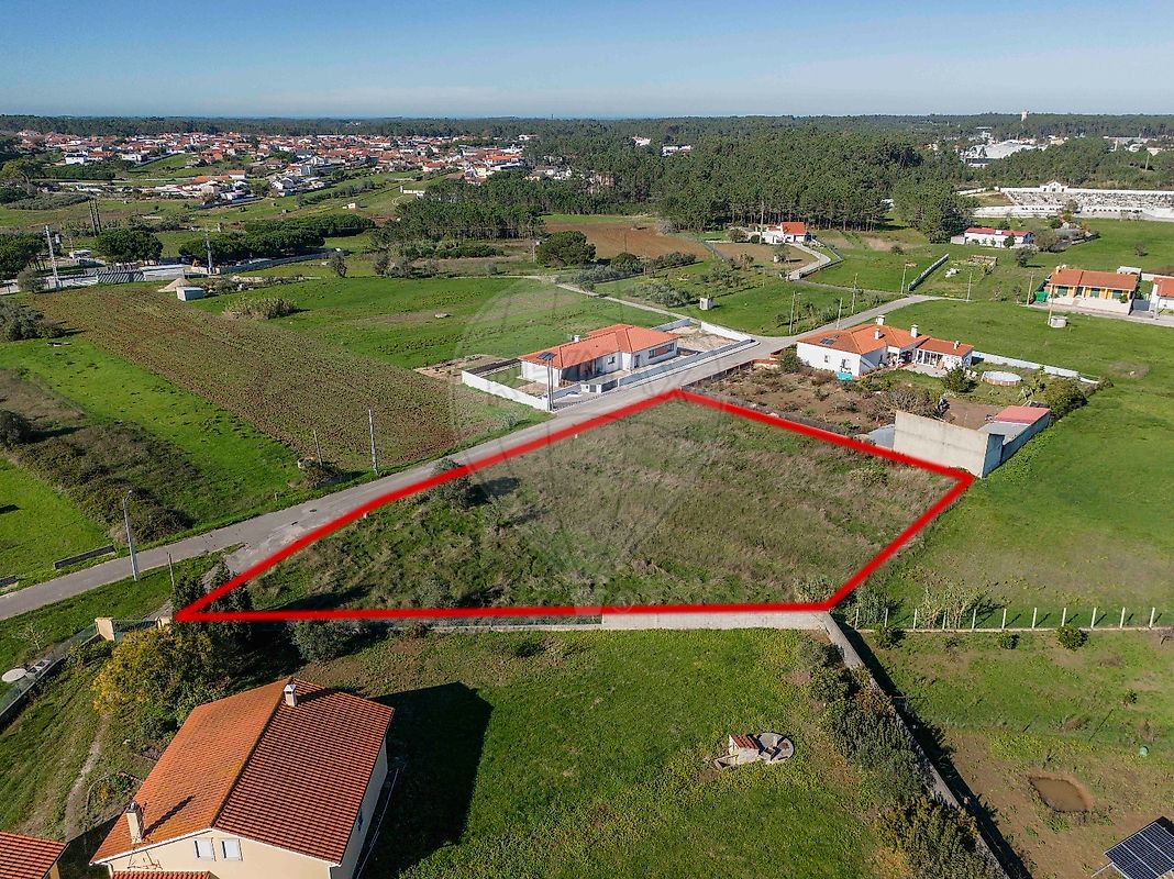 Terreno à venda em Leiria