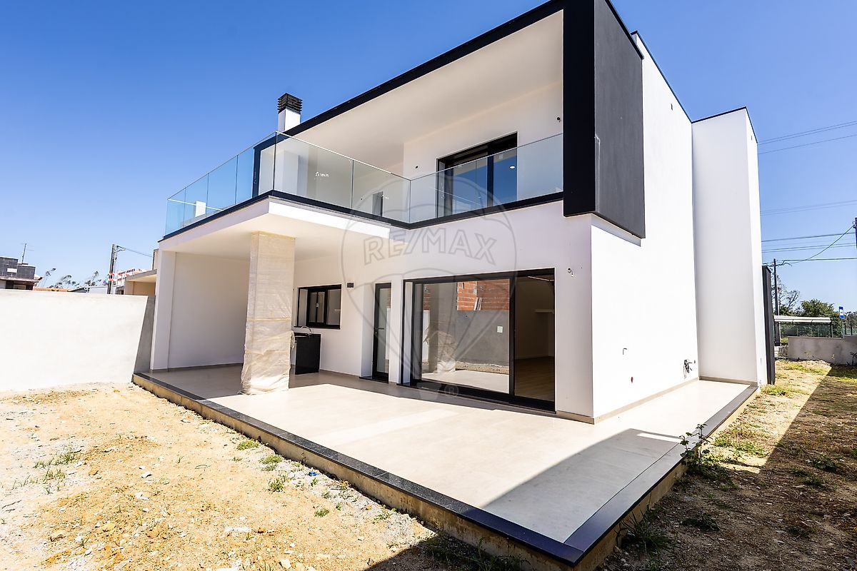Moradia T4 à venda em Leiria