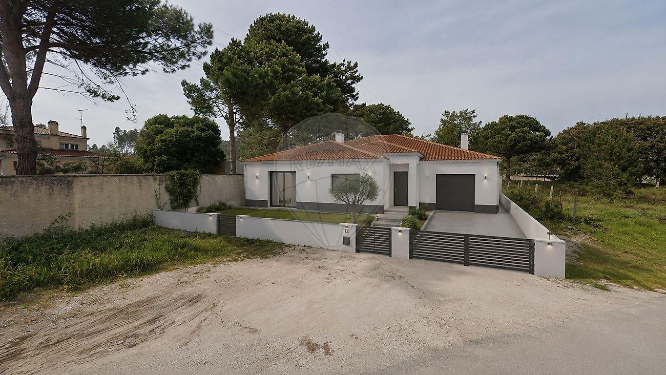 Terreno à venda em Leiria